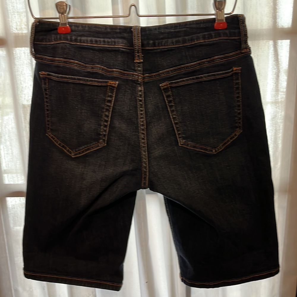 2 pair JCP denim jean shorts, lightly worn and in excellent condition! Sz 27/4 - Picture 6 of 6